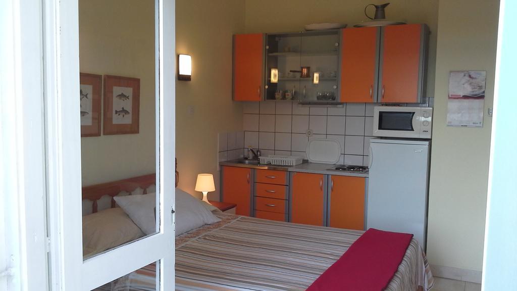 Apartments Anini Dvori Promajna Εξωτερικό φωτογραφία